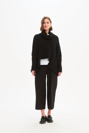 Step Hem Crop Knit Black