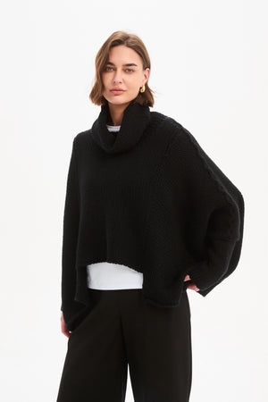 Step Hem Crop Knit Black