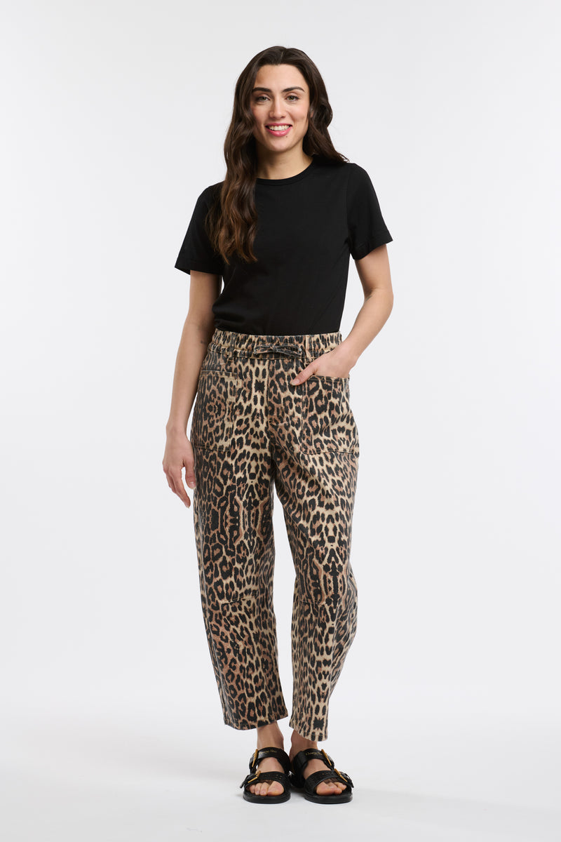 Leo Barrel Jean Leopard