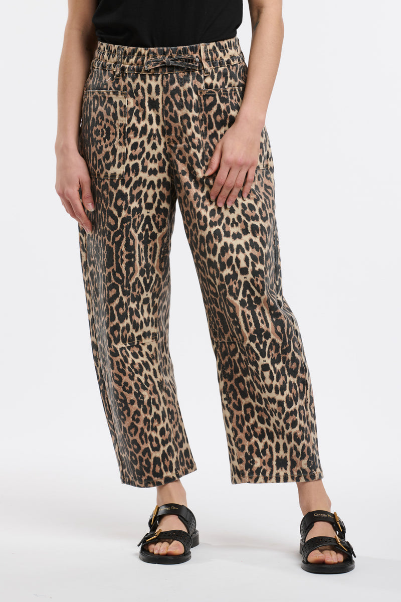 Leo Barrel Jean Leopard