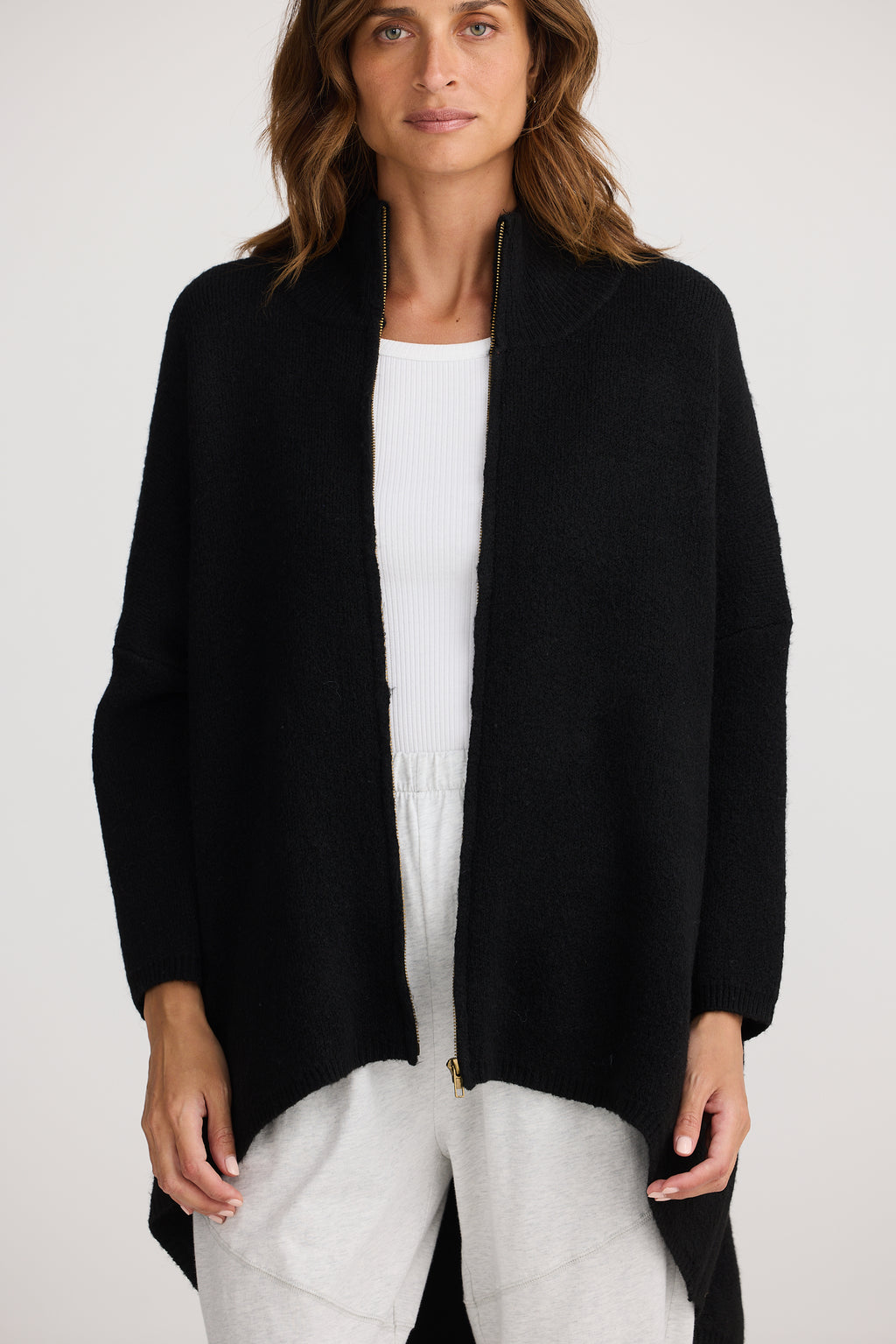 Woodside Poncho Black