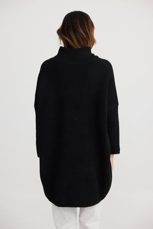 Woodside Poncho Black