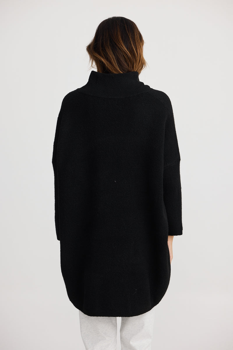 Woodside Poncho Black