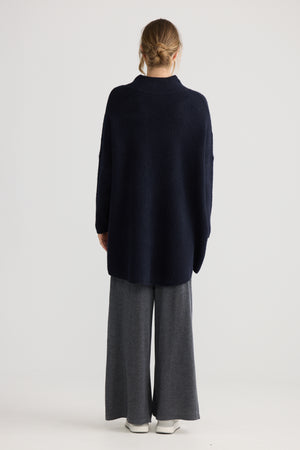 Woodside Poncho Navy