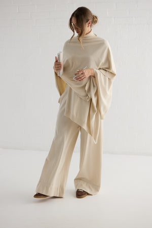 Awaken Knit Cape Dove