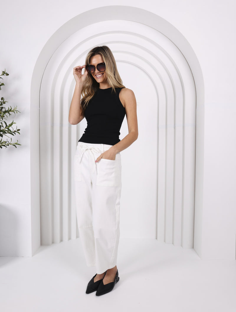 Leo Barrel Jean White